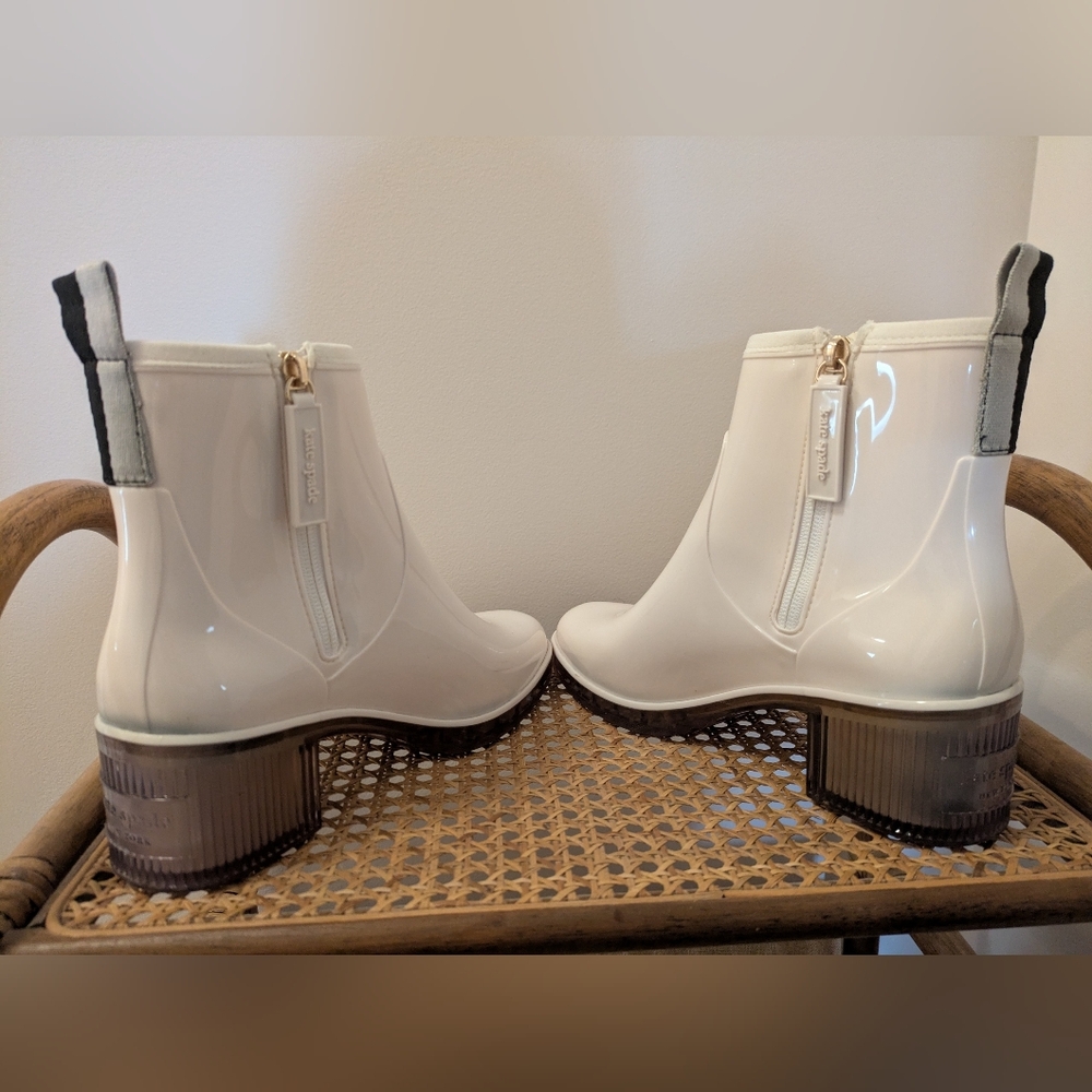Kate Spade New York Cream Waterproof Rain Ankle Boots Sz 7 With Smoky Block Heel